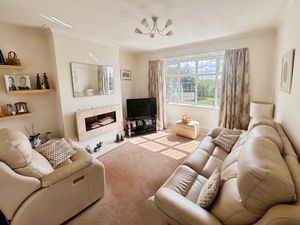 Lounge- click for photo gallery
